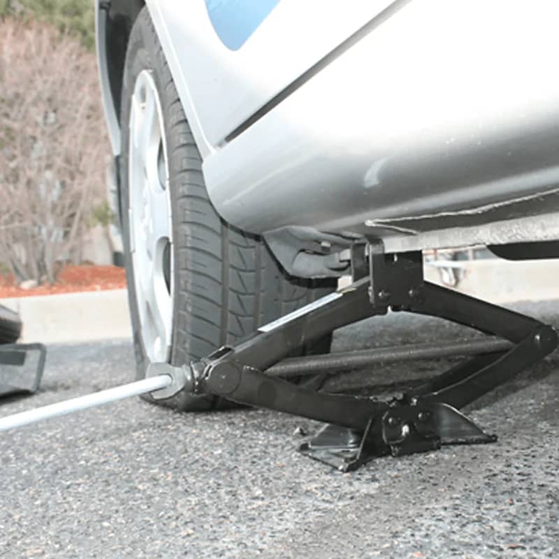 How to change a car tyre